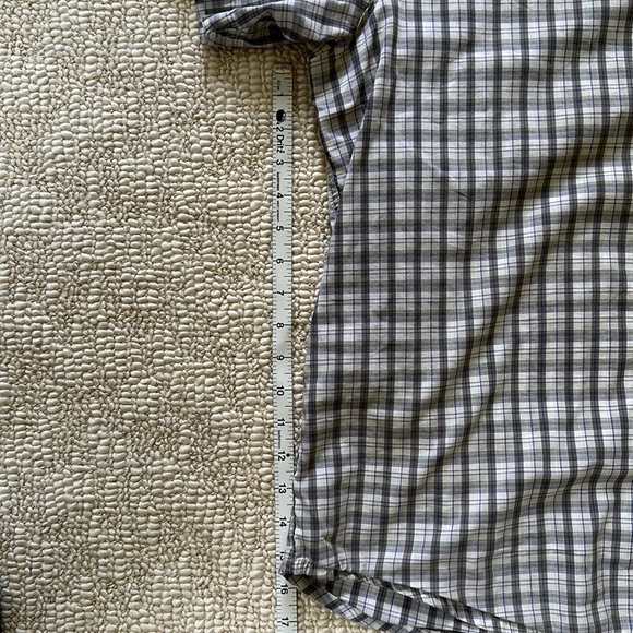 Men’s Columbia button up short sleeve shirt - Picture 5 of 7